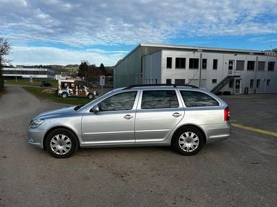 Gebraucht 2011 Skoda Octavia Clever Kombi | CHF 3’750 (Fairer Preis)