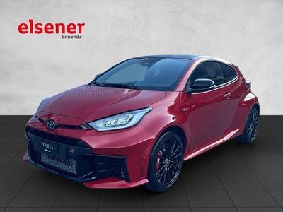 Rot Neu 2025 Toyota Yaris Sport Limousine | CHF 47’990 (Fairer Preis)