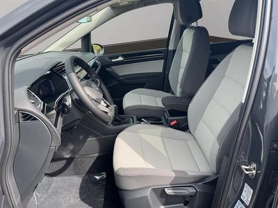 Grau Neu 2025 VW Touran Comfortline Van / Kleinbus | CHF 49’637 (Etwas zu teuer)