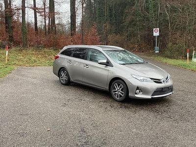 Gebraucht 2015 Toyota Auris Hybrid | CHF 12’200 (Fairer Preis)