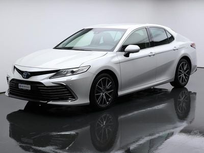 Weiss Gebraucht 2024 Toyota Camry Premium Limousine | CHF 39’900