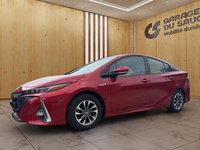 Rot Gebraucht 2017 Toyota Prius Premium Kleinwagen | CHF 17’990 (Teuer)