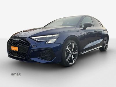 Navarrablau metallic Gebraucht 2021 Audi A3 Sportback e-tron S-Line Kleinwagen | CHF 27’490 (Etwas zu teuer)