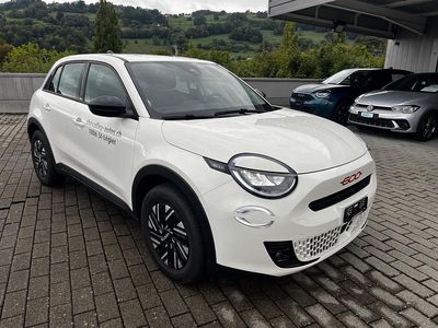 Gebraucht Fiat 600E Red 115 kW (157 PS) 2023