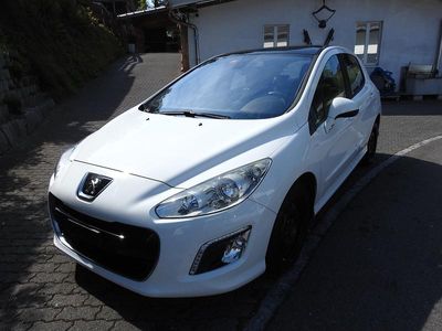 Gebraucht 2011 Peugeot 308 Allure | CHF 1’900 (Superpreis)