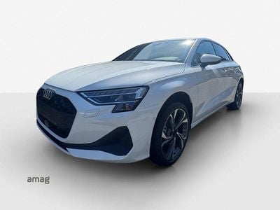 Gletscherweiss metallic Gebraucht 2025 Audi A3 Attraction Limousine | CHF 37’980 (Fairer Preis)