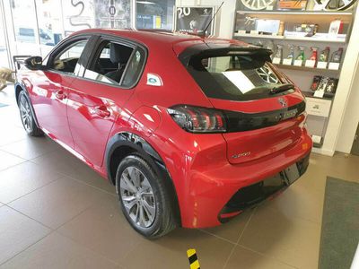 gebraucht Peugeot e-208 e-Allure
