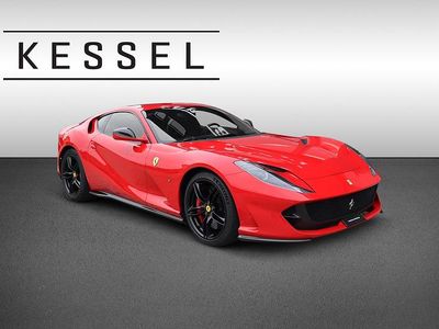 Gebraucht Ferrari 812 796 PS (585 kW) 2019 Rot Coupé