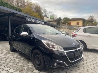 Gebraucht Peugeot 208 Active 82 PS (60 kW) 2016 Kleinwagen