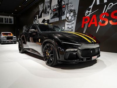 Gebraucht Ferrari Purosangue 725 PS (533 kW) 2024 SUV
