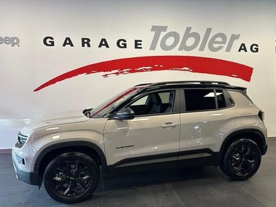 Neu Jeep Avenger Overland 136 PS (100 kW) 2025 Grau SUV