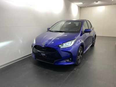 Blau Neu 2026 Toyota Yaris Hybrid Trend Limousine | CHF 29’510 (Etwas zu teuer)