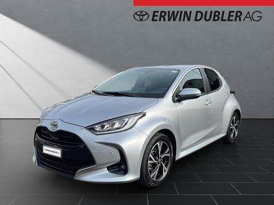 Silber Gebraucht 2025 Toyota Yaris Hybrid Trend Limousine | CHF 26’900 (Etwas zu teuer)