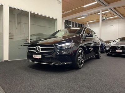 Gebraucht Mercedes B200 Progressive 163 PS (119 kW) 2022 Schwarz Van / Kleinbus