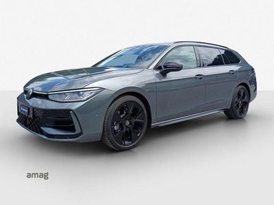 Diabas grey metallic Gebraucht 2025 VW Passat R-line Kombi | CHF 59’900