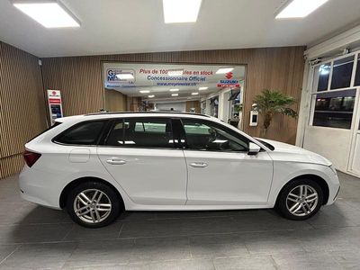 Weiss Gebraucht 2022 Skoda Octavia Ambition Kombi | CHF 21’900 (Fairer Preis)