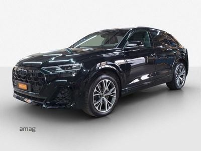 Mythosschwarz metallic Gebraucht 2024 Audi Q8 Ambiente SUV | CHF 81’990 (Etwas zu teuer)