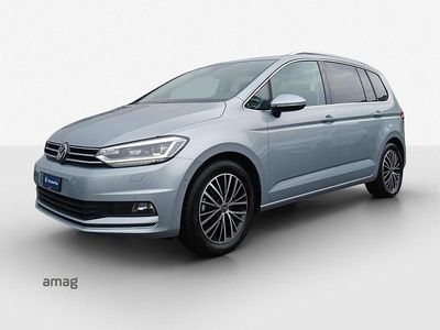 Gebraucht VW Touran Highline 150 PS (110 kW) 2024 Oyster silver metallic Van / Kleinbus