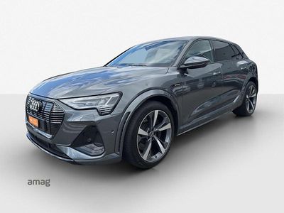 Daytonagrau perleffekt Gebraucht 2021 Audi e-tron Comfort SUV | CHF 42’900 (Etwas zu teuer)