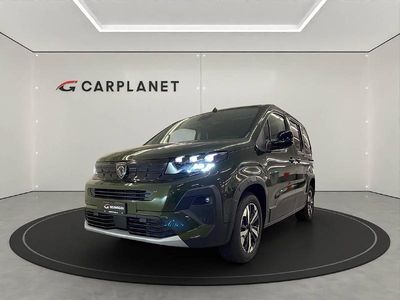 Neu Peugeot Rifter GT 131 PS (96 kW) 2025 Grün Van / Kleinbus