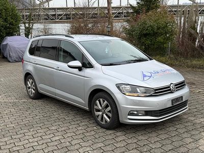 Gebraucht 2016 VW Touran Comfortline Van / Kleinbus | CHF 6’450