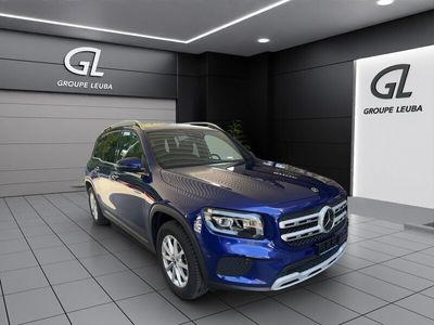 Mercedes GLB220