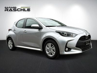 Silber Neu 2025 Toyota Yaris Hybrid Comfort Limousine | CHF 24’250 (Guter Preis)