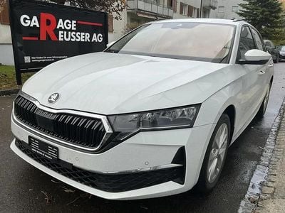 Weiss Gebraucht 2025 Skoda Octavia Selection Kombi | CHF 30’850 (Fairer Preis)