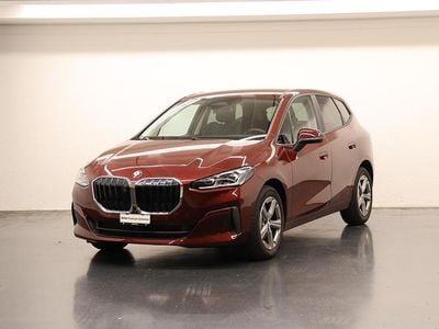 Gebraucht BMW 218 Active Tourer Comfort Edition 136 PS (100 kW) 2023 Rot Van / Kleinbus