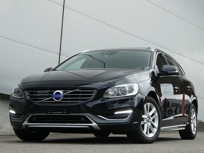 Gebraucht Volvo V60 Summum 181 PS (133 kW) 2015 Kombi
