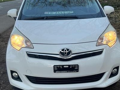 Gebraucht Toyota Verso-S Multidrive S 99 PS (72 kW) 2014 Van / Kleinbus