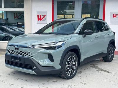 Neu Toyota Corolla Cross Premium 179 PS (131 kW) 2025 Grün SUV