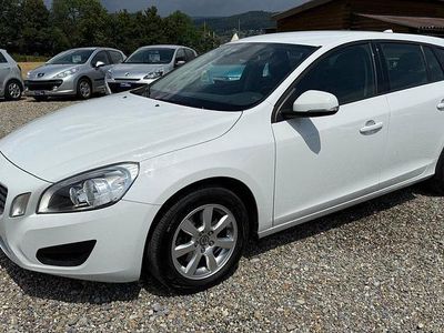 Gebraucht 2013 Volvo V60 Kinetic Kombi | CHF 9’990