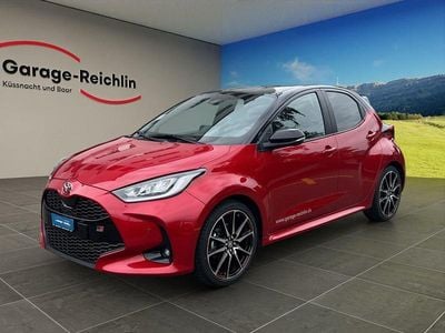 Gebraucht Toyota Yaris Hybrid Sport 131 PS (96 kW) 2024 Rot Kleinwagen