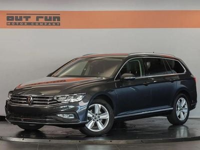 Gebraucht VW Passat Elegance 200 PS (147 kW) 2026 Gray Kombi