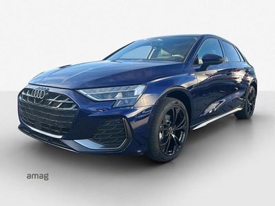 Navarrablau metallic Neu 2025 Audi A3 Attraction Limousine | CHF 42’830 (Guter Preis)
