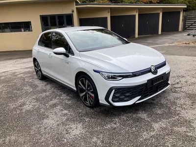 Weiss Gebraucht 2025 VW Golf VIII GTE Limousine | CHF 39’900