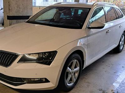 Gebraucht 2016 Skoda Superb Style Kombi | CHF 14’990 (Fairer Preis)