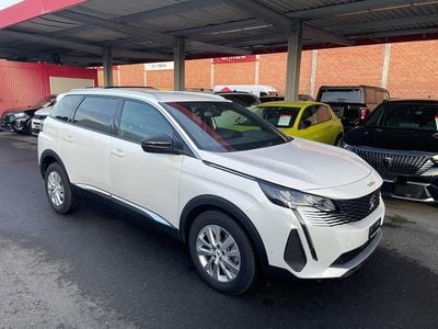 Gebraucht Peugeot 5008 Allure 130 PS (95 kW) 2024 SUV