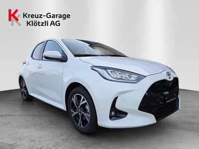 Weiss Neu 2026 Toyota Yaris Hybrid Trend Limousine | CHF 28’060 (Etwas zu teuer)