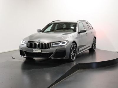 Grau Gebraucht 2023 BMW 520 Comfort Edition Kombi | CHF 44’900 (Etwas zu teuer)