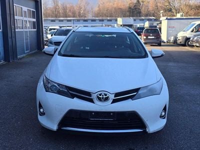 Gebraucht 2014 Toyota Auris Touring Sports Luna Kombi | CHF 9’500 (Fairer Preis)