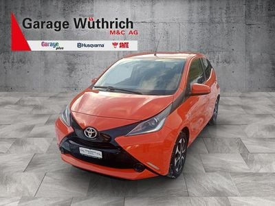 Orange Gebraucht 2016 Toyota Aygo X-play Kleinwagen | CHF 7’800 (Etwas zu teuer)