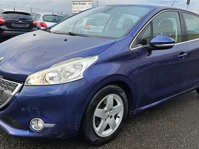 Gebraucht 2012 Peugeot 208 Allure Kleinwagen | CHF 4’500 (Fairer Preis)