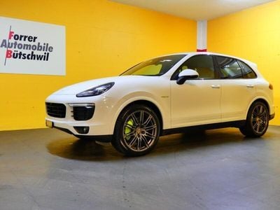 Weiss Gebraucht 2016 Porsche Cayenne SUV | CHF 43’400 (Etwas zu teuer)