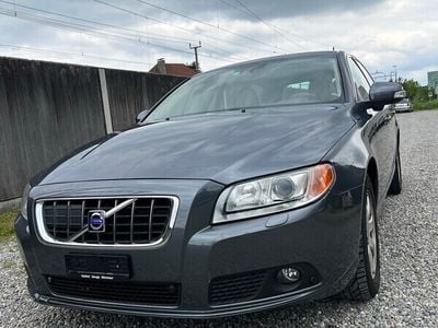 Gebraucht 2008 Volvo V70 Summum Kombi | CHF 8’900 (Teuer)
