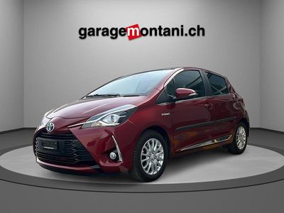 Rot Gebraucht 2017 Toyota Yaris Hybrid Premium Limousine | CHF 15’300 (Etwas zu teuer)