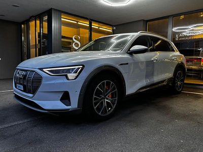 Gebraucht 2019 Audi e-tron Ambiente SUV | CHF 29’950 (Etwas zu teuer)