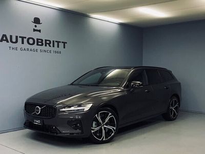 gebraucht Volvo V60 B5 AWD Benzin Mild Hybrid Ultimate Dark Geartronic