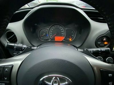 gebraucht Toyota Yaris 1.33 Luna Multidrive